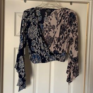 Long sleeve crop top